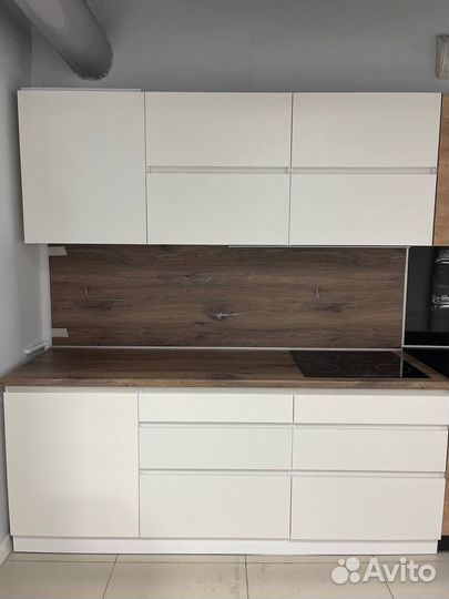 Кухня белая