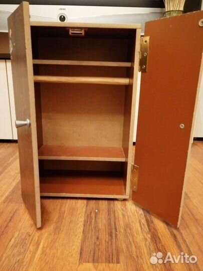 Шкафчик для кукольной одежды