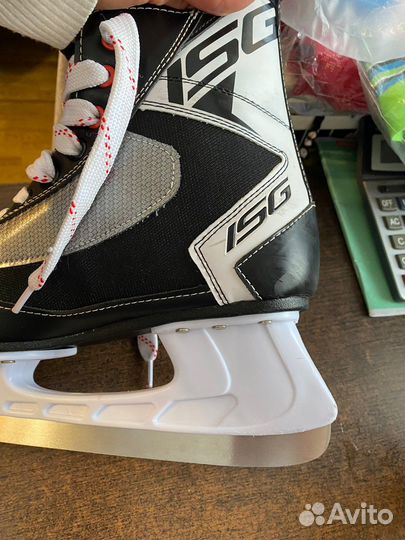 Коньки хоккейные