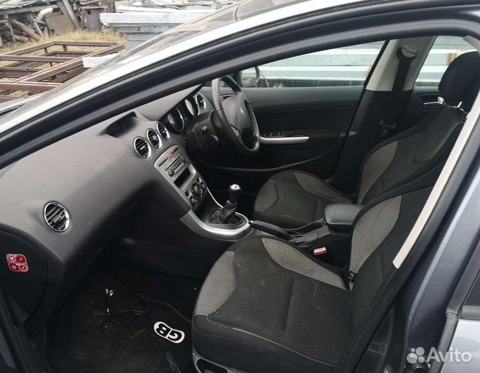 Peugeot 308 1.6 EP6 120 лс 2010г по запчастям