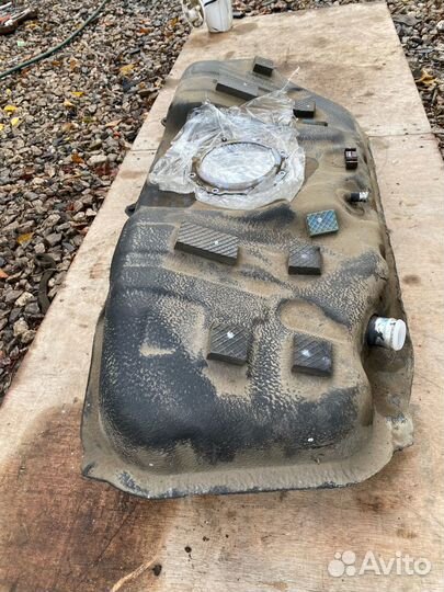 Бензобак Hyundai Solaris 2 Kia Rio 4