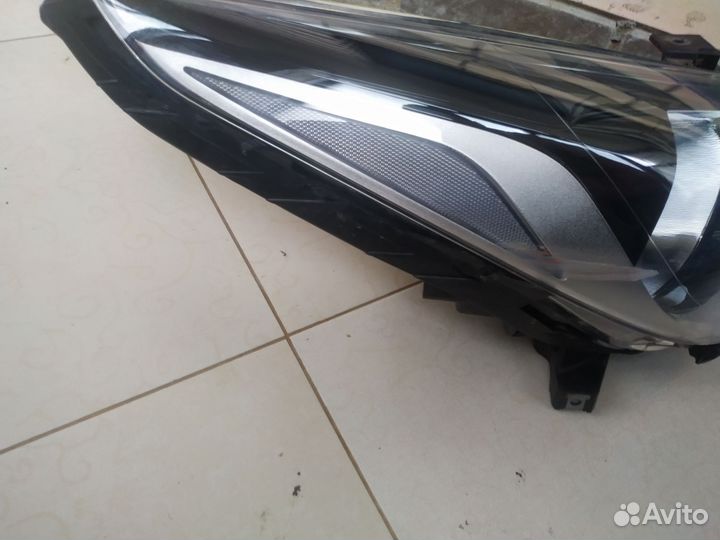 Фара правая Hyundai Solaris 2 Оригинал