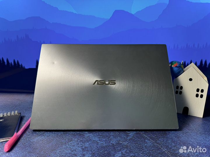 Ноутбук Asus ZenBook / AMD Ryzen 3 / SSD