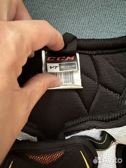 Нагрудник хоккейный ccm YT размер m