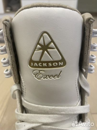 Коньки фигурные профессиональные Jackson