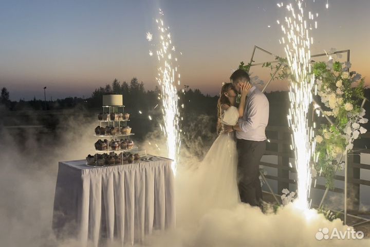 Тяжелый дым и холодные фонтаны на свадьбу