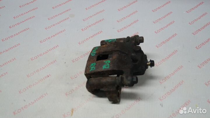 Nissan 44001-8H300 Суппорт задний правый