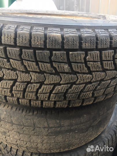 Bridgestone Blizzak Ice 215/70 R16