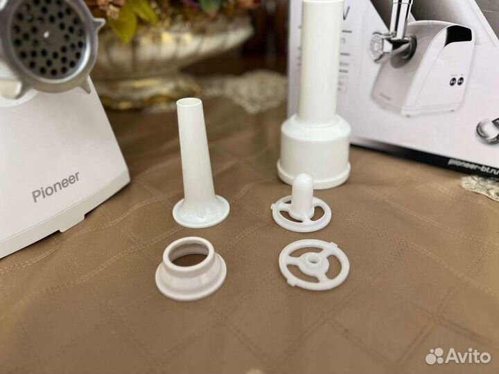 Мясорубка электрическая