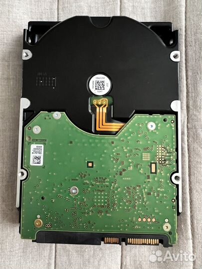 Жесткий диск WD 10TB DC HC330 SATA 1 месяц б/у