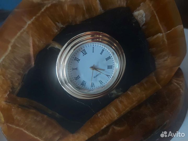 Настольные часы