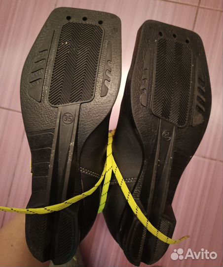 Лыжные ботинки