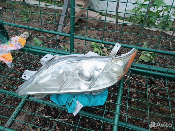 Фара левая на Toyota Camry