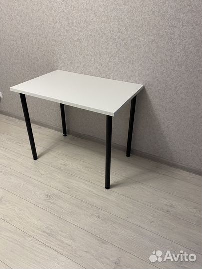 Кухонный стол