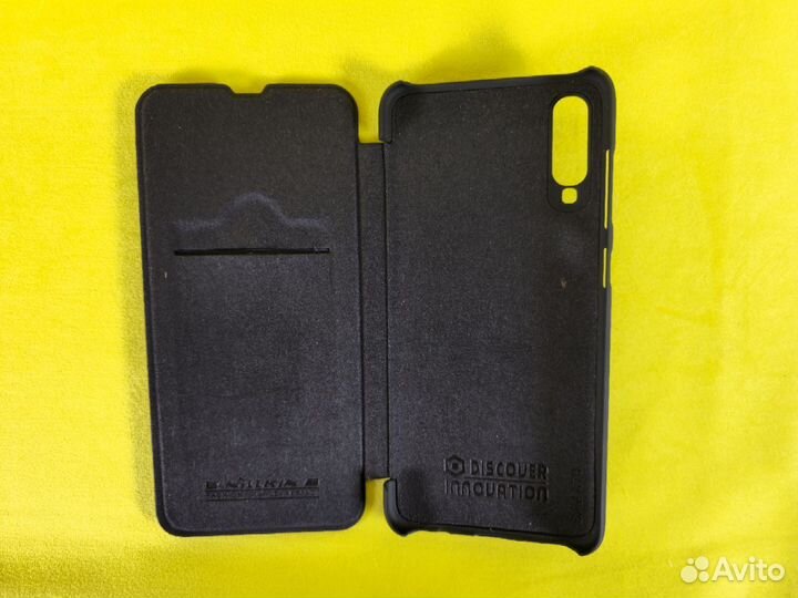 Чехол-книжка Leather Case Nillkin Samsung A70