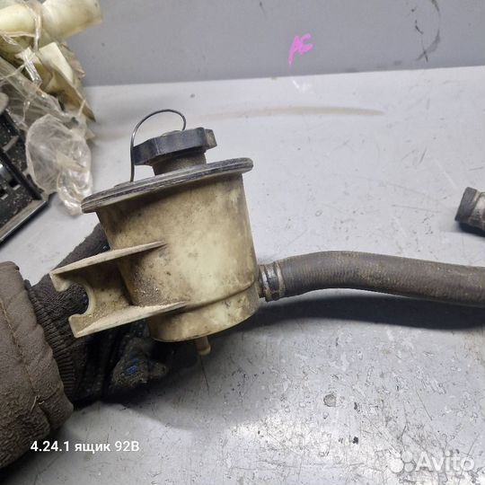 Бачок гур ford taurus 3