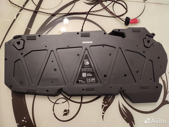 Игровая клавиатура с подсветкой Bloody B318