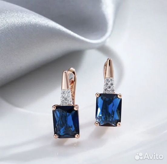 Серьги с крупным синим камнем