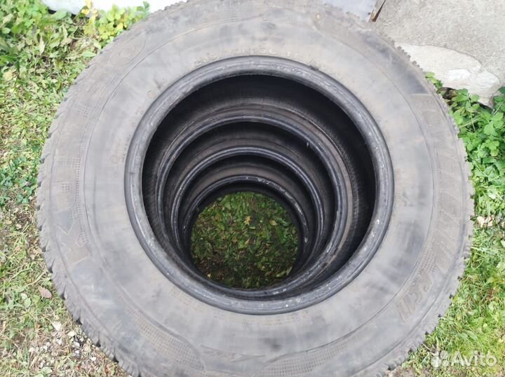 Kumho Power Grip KC11 235/70 R16