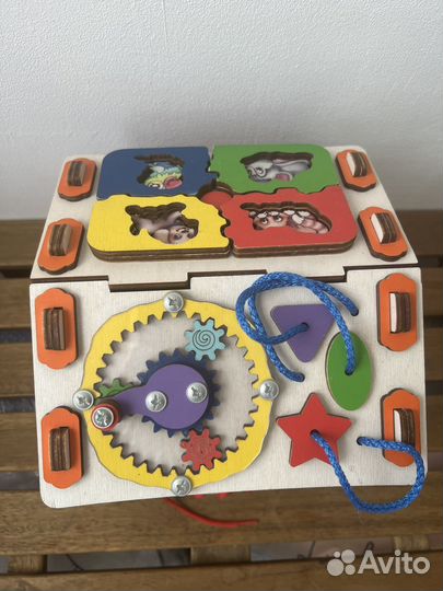 Бизиборд дом