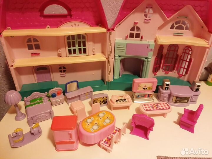 Домик кукольный