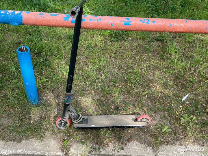 Трюковой самокат стрит