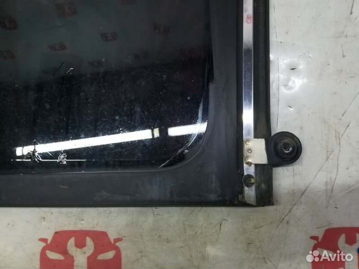 Стекло боковое заднее левое Hyundai Starex A1 D4BH