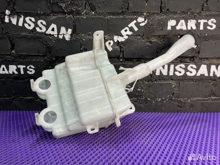 Бачок омывателя Toyota Wish ZGE20G-0122932 2ZR-FAE