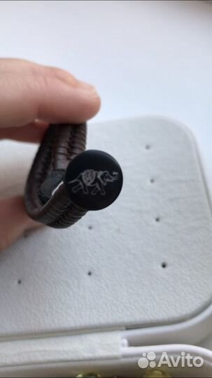 Кожаный браслет