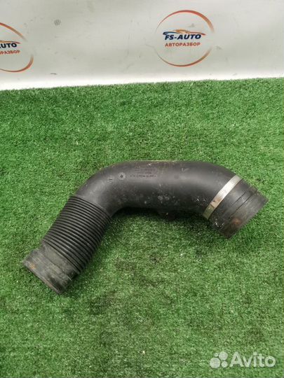 Патрубок дроссельной заслонки Opel Astra H хетчбек
