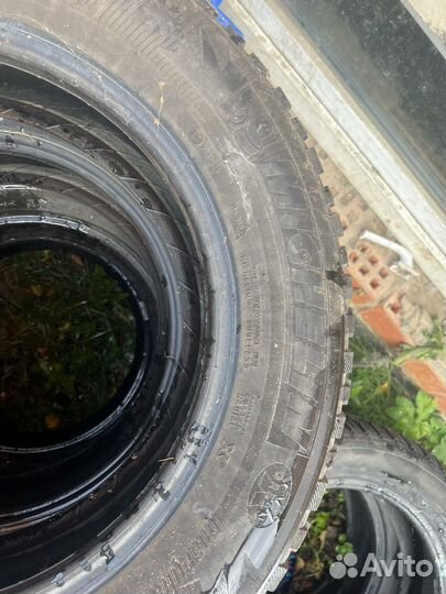 Michelin X-Ice North 3 215/60 R16