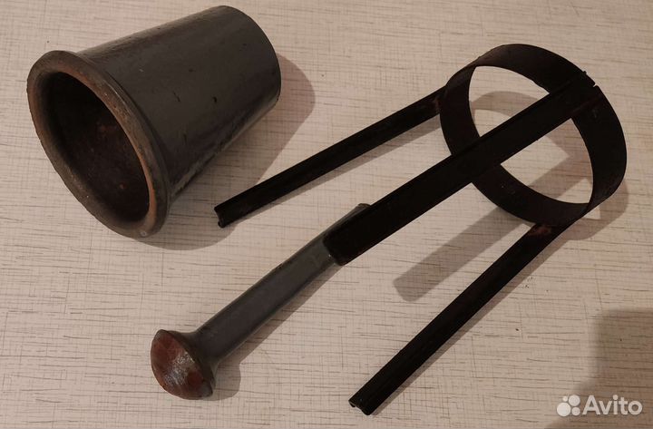 Ступка и пестик чугунные