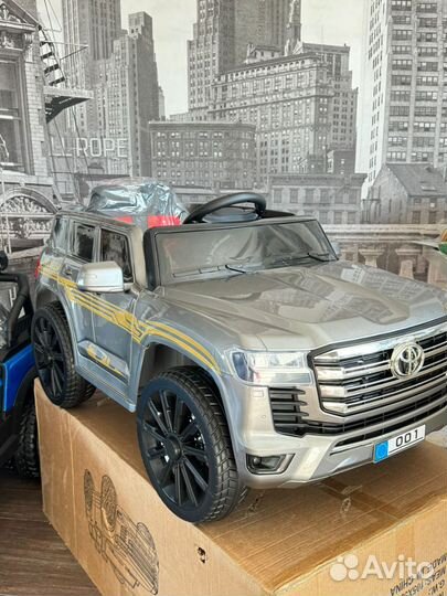 Электромобиль новый Toyota Kruser 300, 4 wd