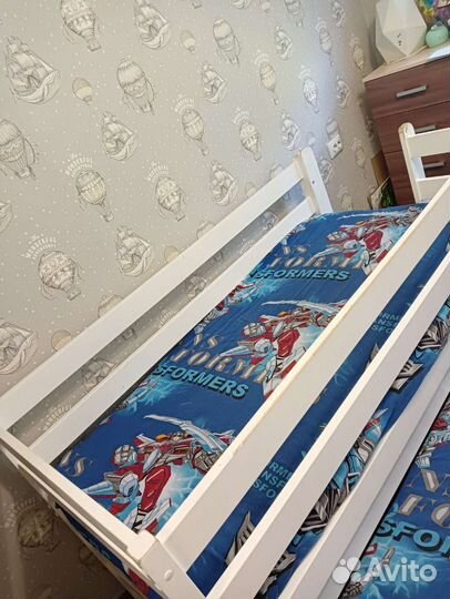 Детская кровать 2х ярусная