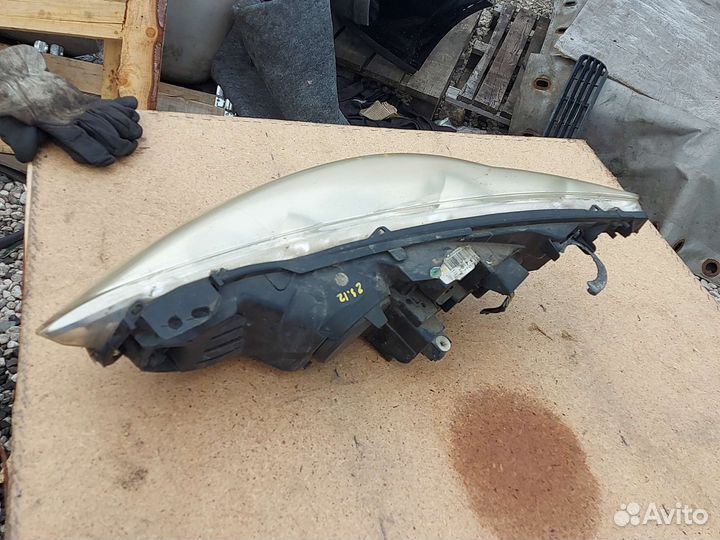 Фара Пежо 308 оригинал