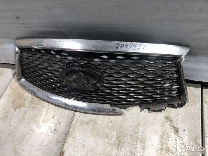 Решетка радиатора Infiniti Qx60