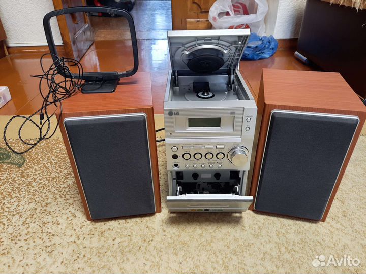 Музыкальный центр lg
