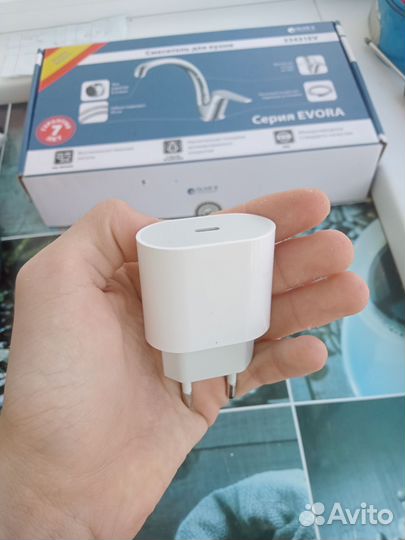 Зарядка apple USB C 20W