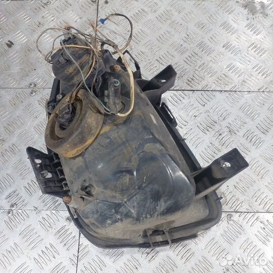 Фара передняя правая Renault Clio седан K7J700