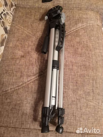 Зеркальный фотоаппарат canon 550d