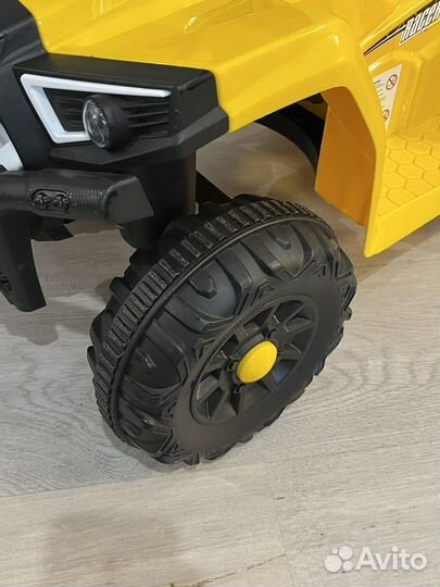 Детский квадроцикл на аккумуляторе