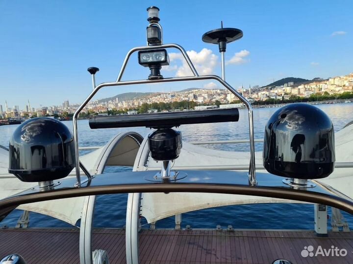 Моторная яхта Princess 61