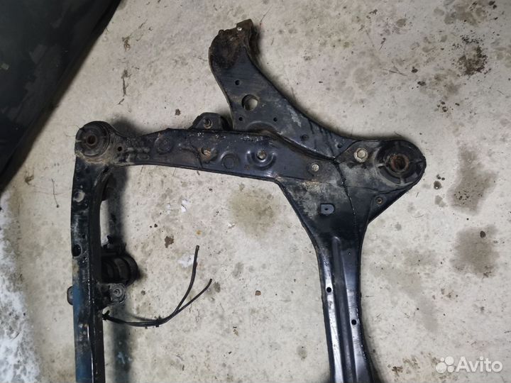 Балка подмоторная для Toyota Highlander II 2007-20