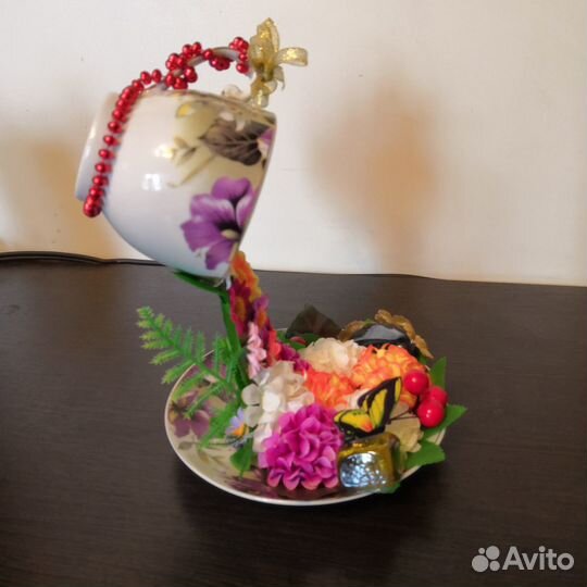 Парящая чашка