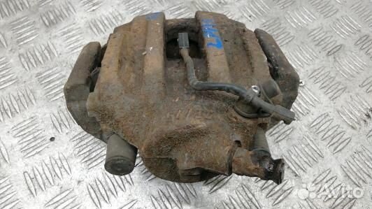 Суппорт тормозной передний левый BMW 3 E90/E91 (LP