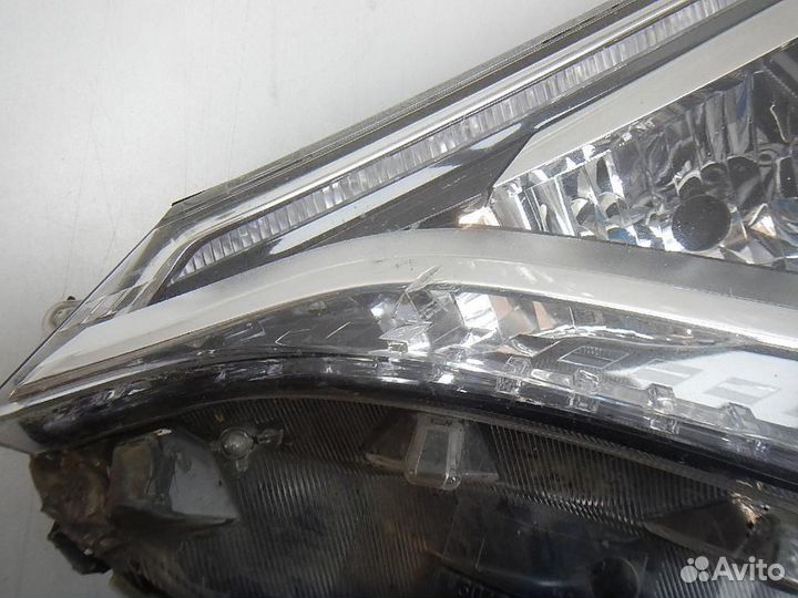 Фара левая Toyota RAV4