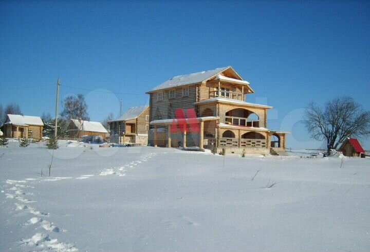 Коттедж 245 м² на участке 80 сот.