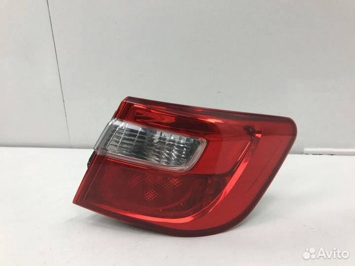 Фонарь задний правый Toyota Camry V50 V55