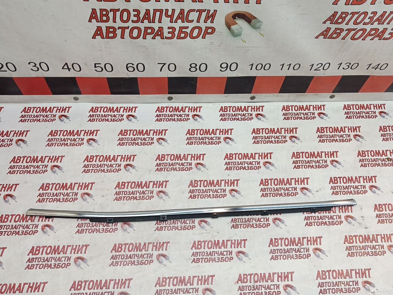 Молдинг двери задней правой Hyundai Santa Fe 4 TM