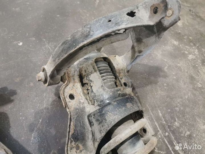 Стойка задняя Hyundai XG Grandeur 2.5 V6 G6BV